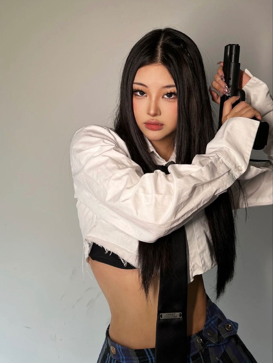 A cozy shot with Sassy girls — straight from Ho Chi Minh