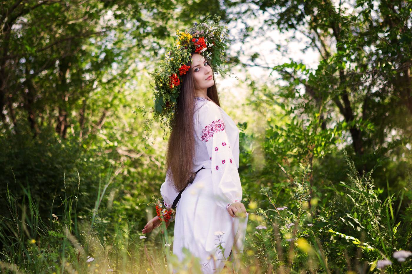 Slavic girls brings the glow — live moments in Ho Chi Minh