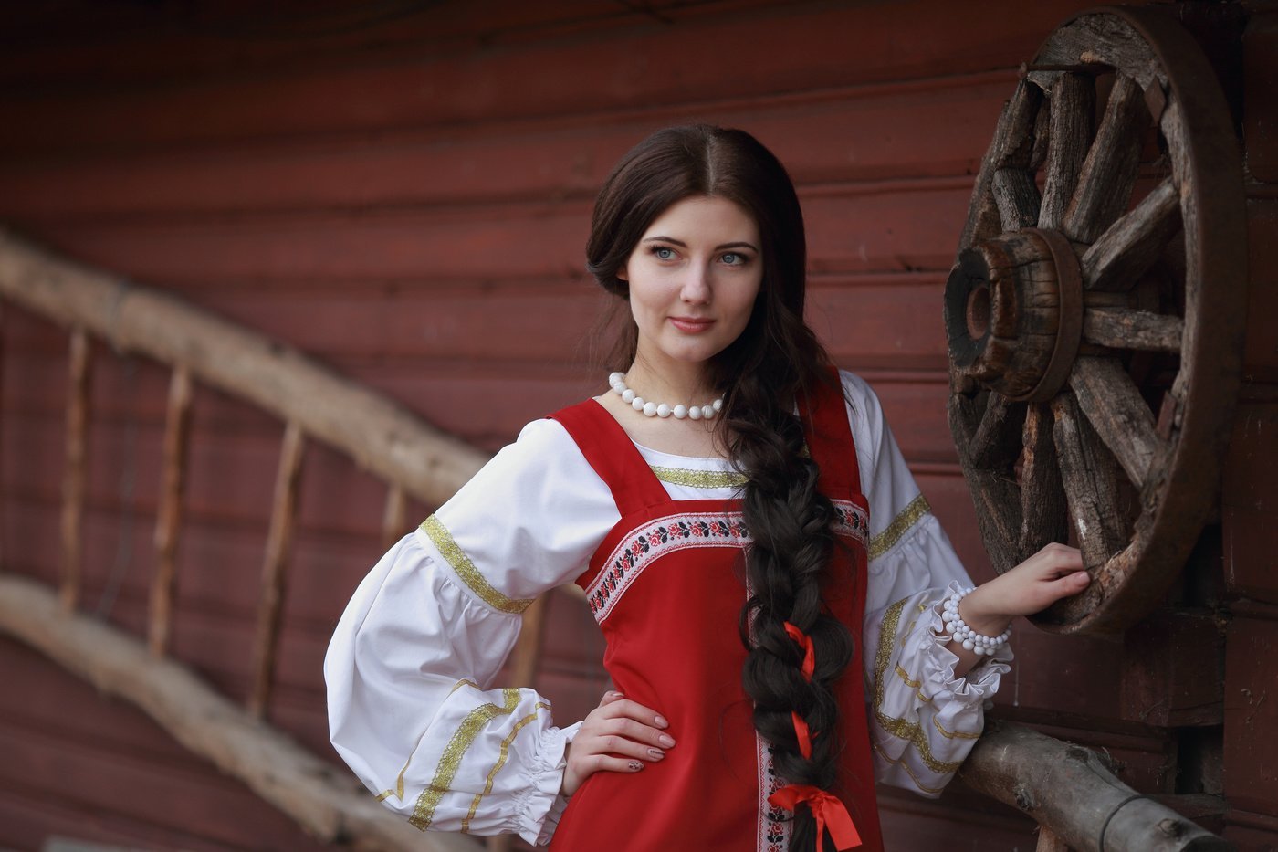 Girls in Slavic costumes’s look of the day — catch her live in Ho Chi Minh